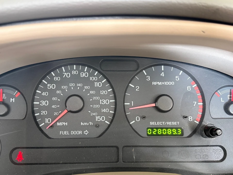 2004 Ford SN95 Mustang - Image 2 of 21
