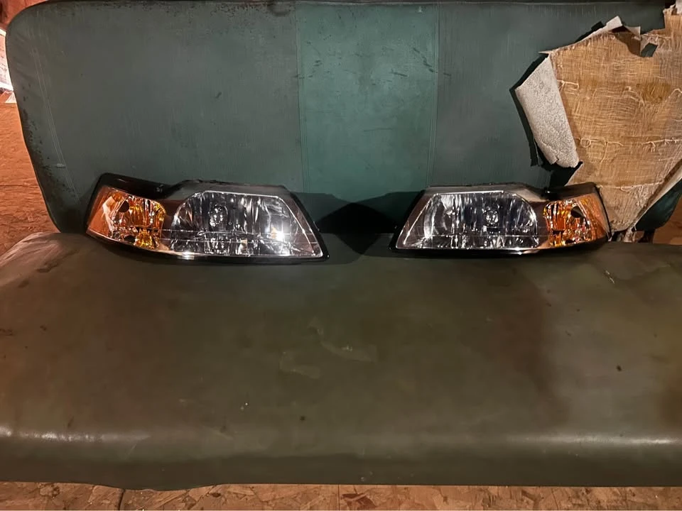 2004 Ford SN95 Mustang - Image 13 of 14