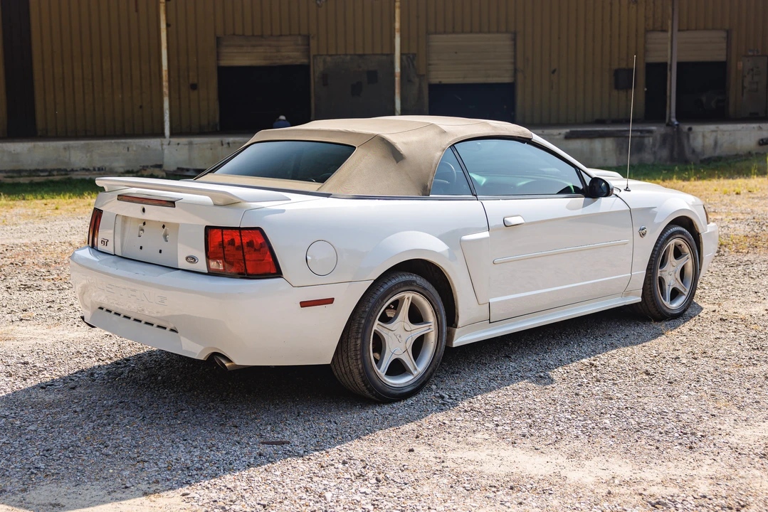 2004 Ford SN95 Mustang - Image 15 of 31