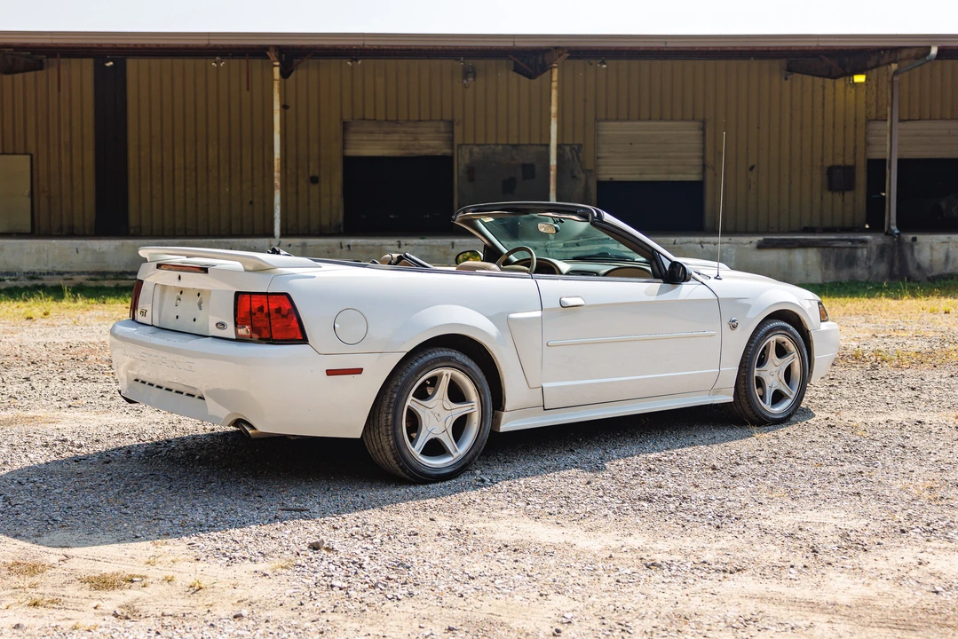 2004 Ford SN95 Mustang - Image 8 of 31