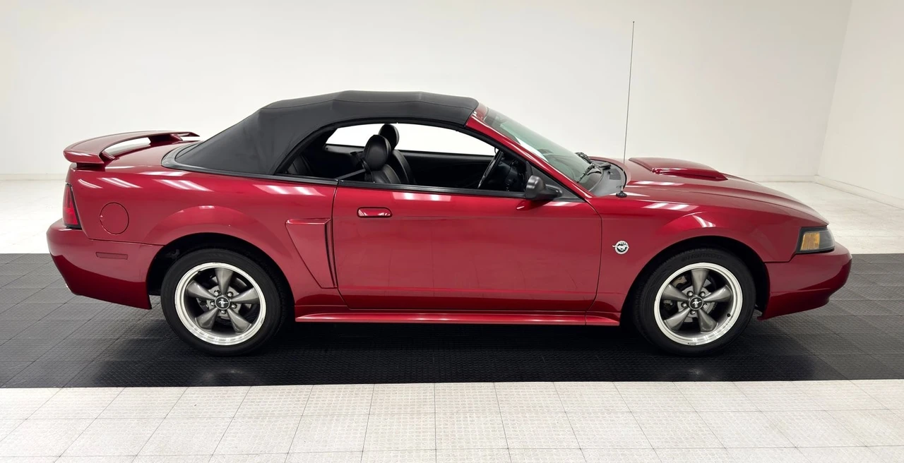 2004 Ford SN95 Mustang - Image 9 of 12