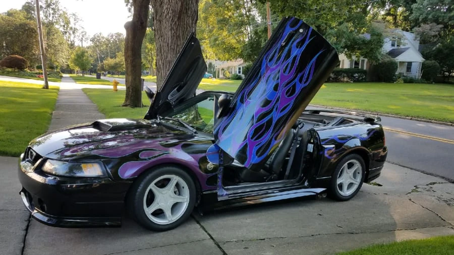 2004 Ford SN95 Mustang - Image 2 of 3