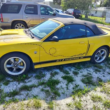 2004 Ford Mustang GT Convertible