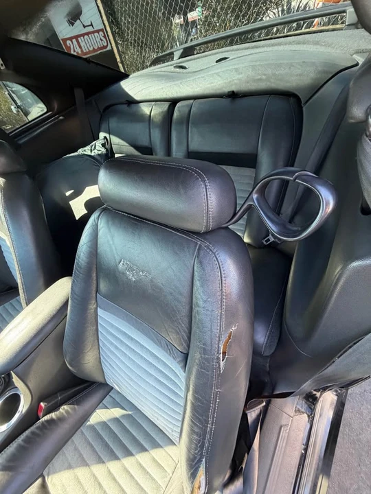 2004 Ford SN95 Mustang - Image 11 of 14