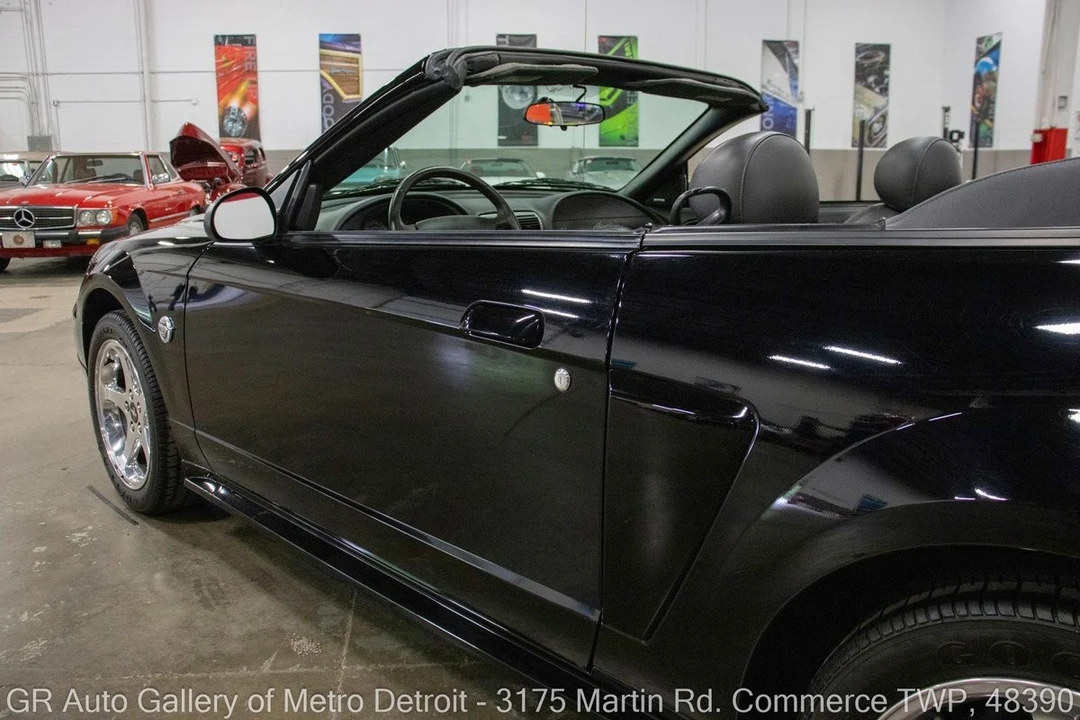 2004 Ford SN95 Mustang - Image 9 of 31