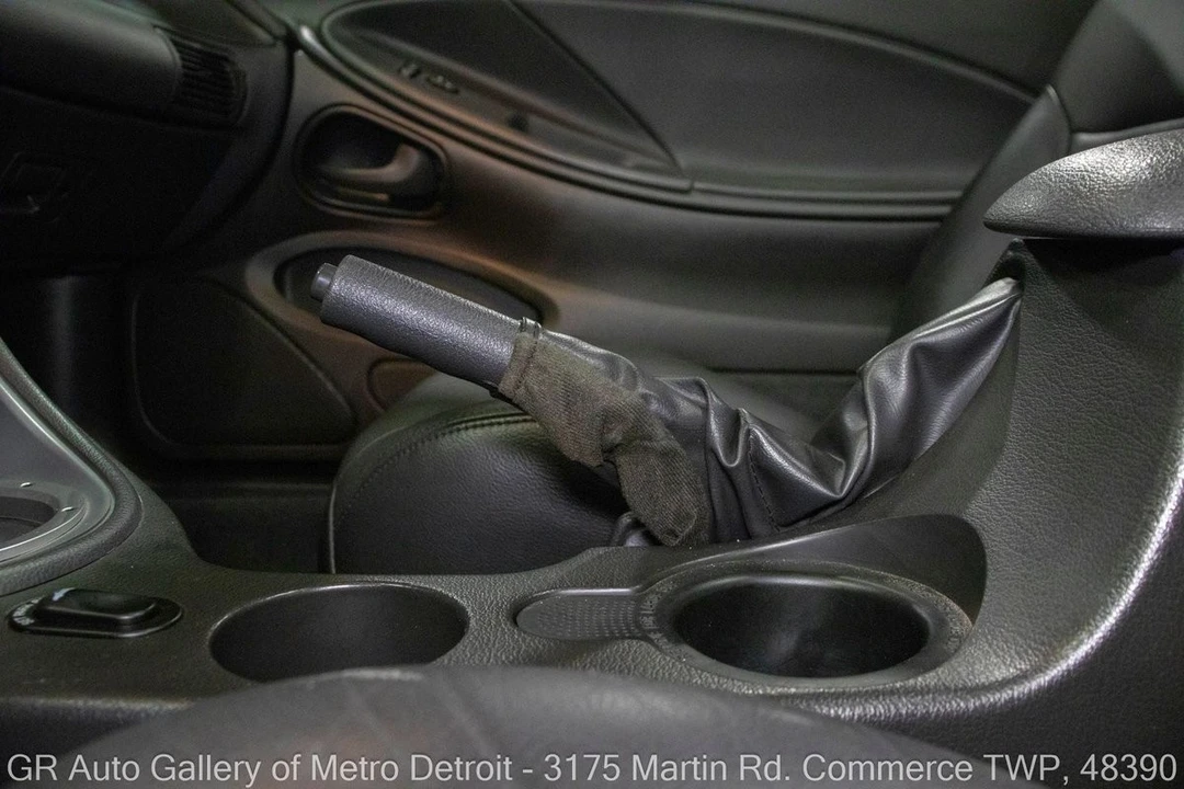 2004 Ford SN95 Mustang - Image 23 of 31