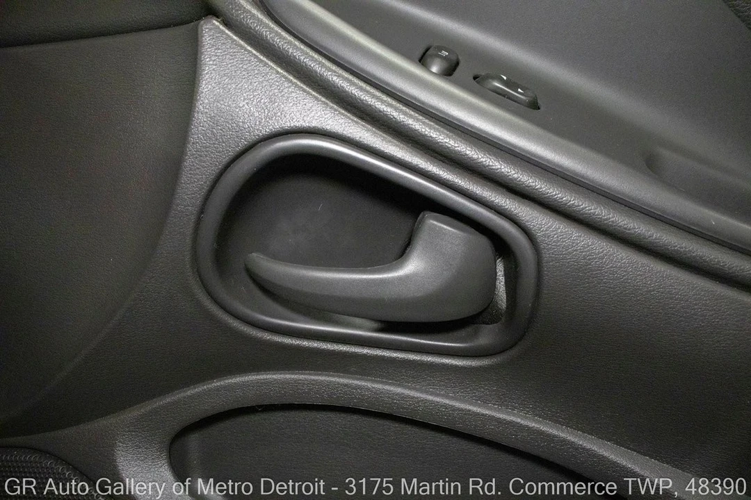 2004 Ford SN95 Mustang - Image 11 of 31