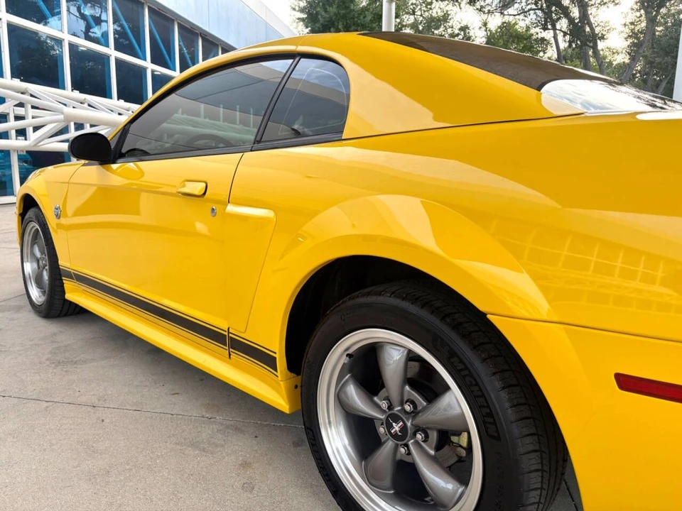 2004 Ford SN95 Mustang - Image 14 of 31