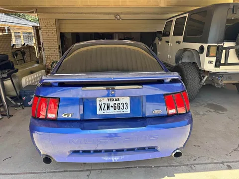 2004 Ford Mustang GT Deluxe Coupe 2D
