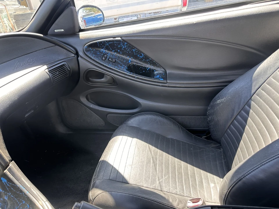 2004 Ford SN95 Mustang - Image 11 of 29