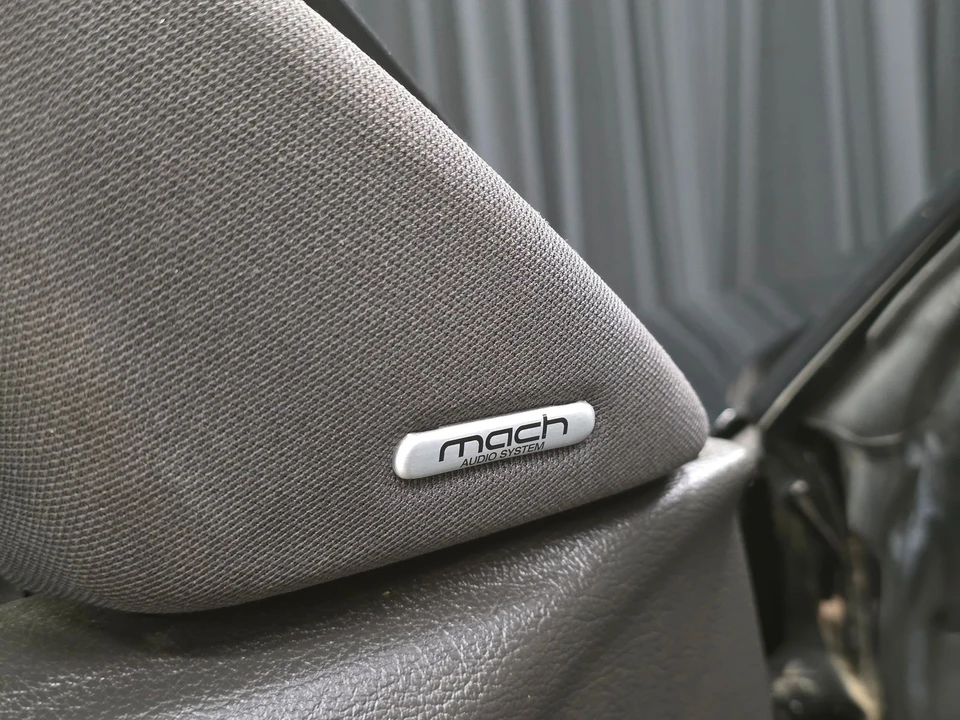 2004 Ford SN95 Mustang - Image 19 of 31