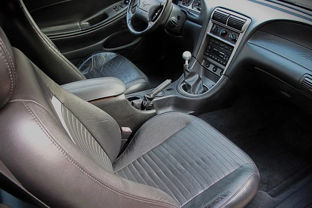 2004 Ford SN95 Mustang - Image 8 of 9