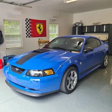 2004 Ford Mustang Mach 1