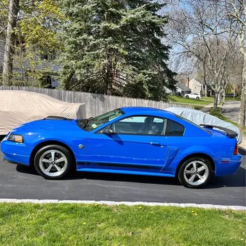 2004 Ford Mustang Mach 1 Premium Coupe 2D