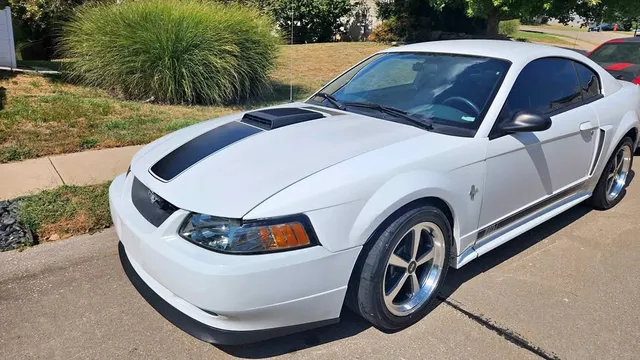 2004 Ford Mustang Mach 1 Premium Coupe 2D