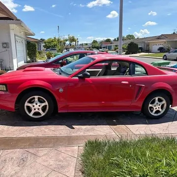 2004 Ford Mustang