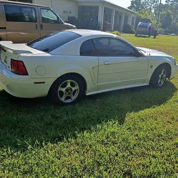 2004 Ford Mustang