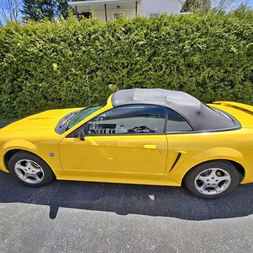 2004 Ford Mustang 40th Anniversary Convertible