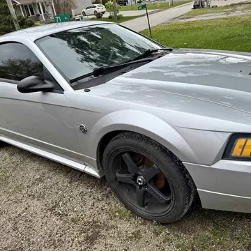 2004 Ford Mustang