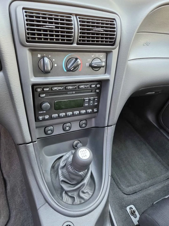 2004 Ford SN95 Mustang - Image 11 of 20