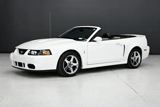 2004 Ford Mustang