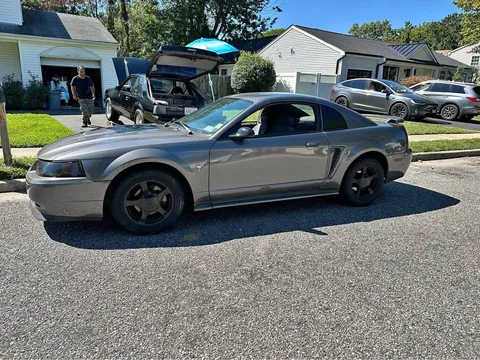 2004 Ford Mustang V6