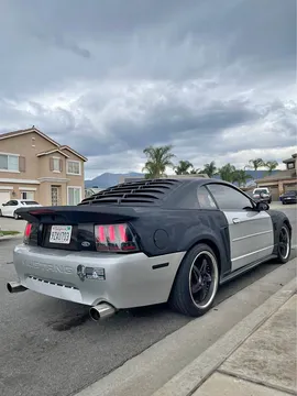 2004 Ford Mustang