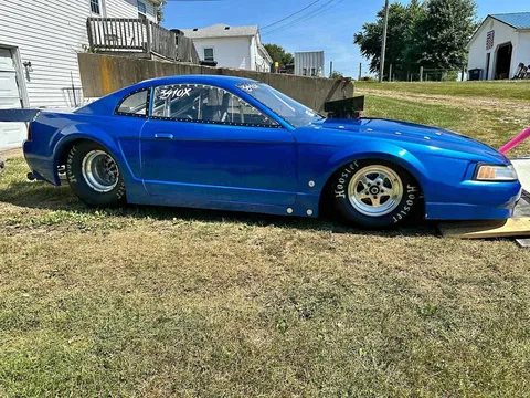 2004 Ford Mustang