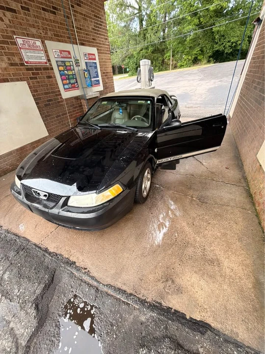 2004 Ford SN95 Mustang - Image 2 of 3