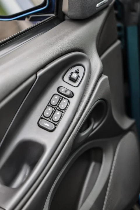2004 Ford Mustang - Image 28 of 31