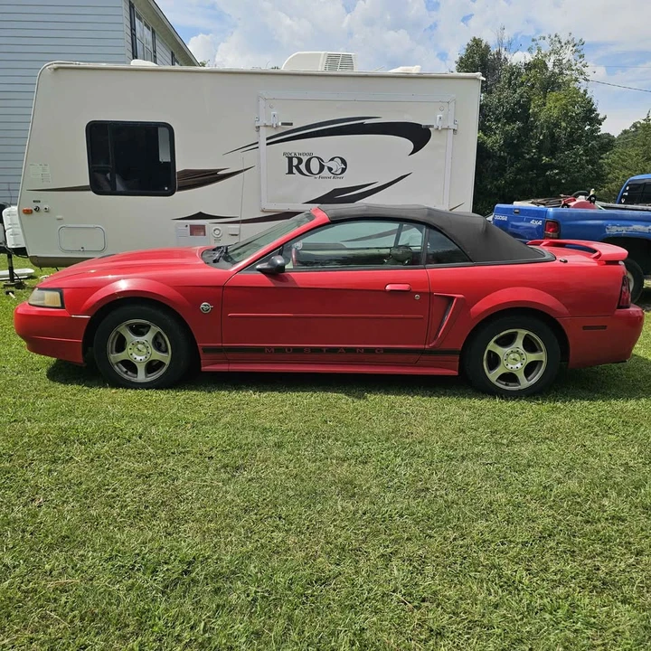 2004 Ford SN95 Mustang - Image 2 of 9