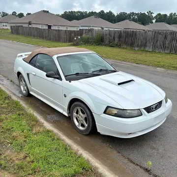 2004 Ford Mustang V6 Convertible 2D