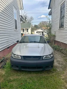 2004 Ford Mustang V6 Coupe