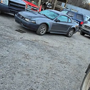 2004 Ford Mustang V6 Coupe