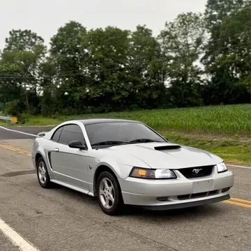 2004 Ford Mustang V6 Coupe
