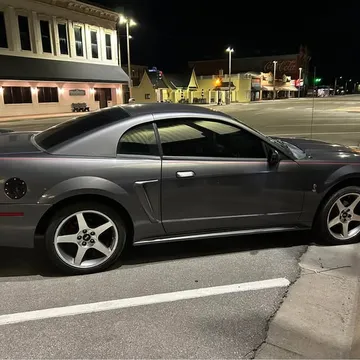 2004 Ford Mustang V6 Coupe