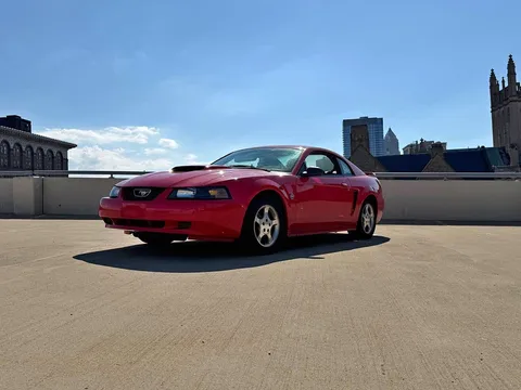 2004 Ford Mustang V6 Coupe 2D