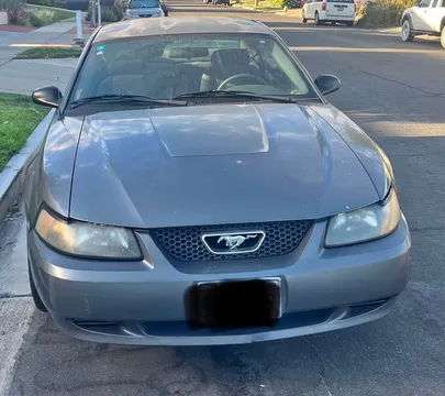 2004 Ford Mustang V6 Coupe 2D