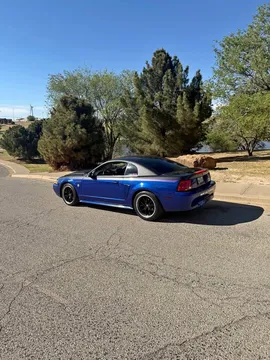 2004 Ford Mustang V6 Coupe 2D
