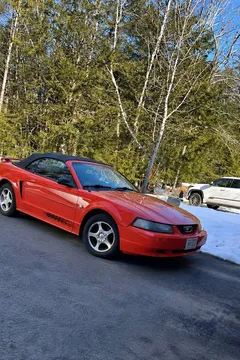 2004 Ford Mustang V6 Convertible
