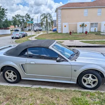 2004 Ford Mustang V6 Premium Convertible 2D