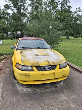 2004 Ford Mustang V6 Premium Coupe 2D