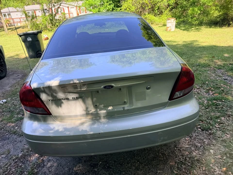 2004 Ford Taurus 4th Gen - Image 6 of 8