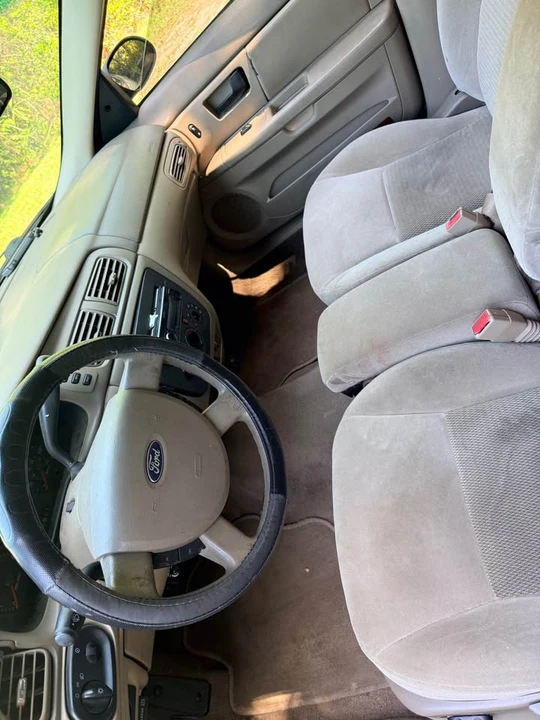2004 Ford Taurus 4th Gen - Image 2 of 8