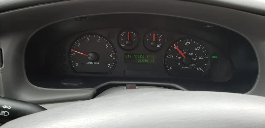 2004 Ford Taurus 4th Gen - Image 5 of 12