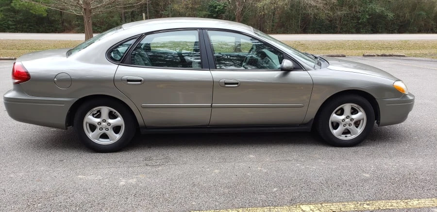 2004 Ford Taurus 4th Gen - Image 2 of 12