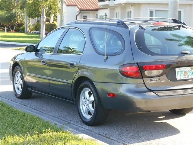 2004 Ford Taurus 3rd Gen - Image 9 of 12
