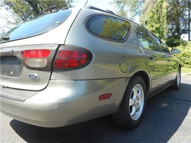 2004 Ford Taurus 4th Gen - Image 4 of 12