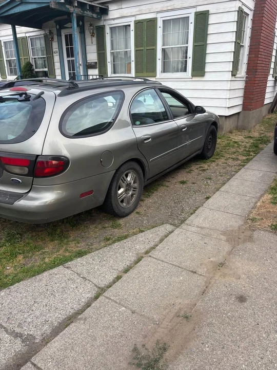 2004 Ford Taurus 4th Gen - Image 3 of 5