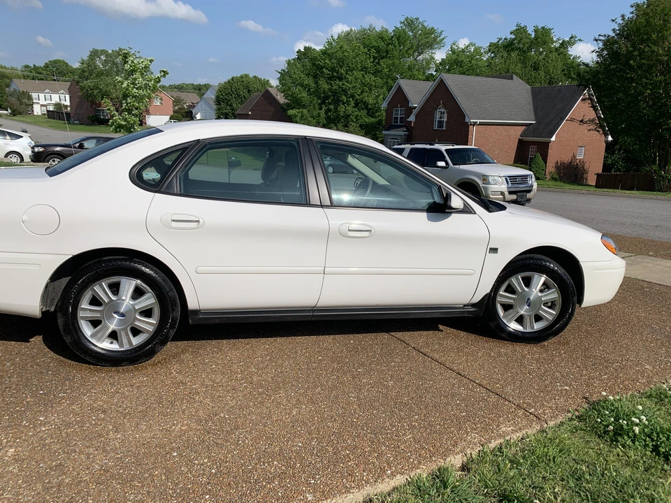 2004 Ford Taurus 4th Gen - Image 25 of 31